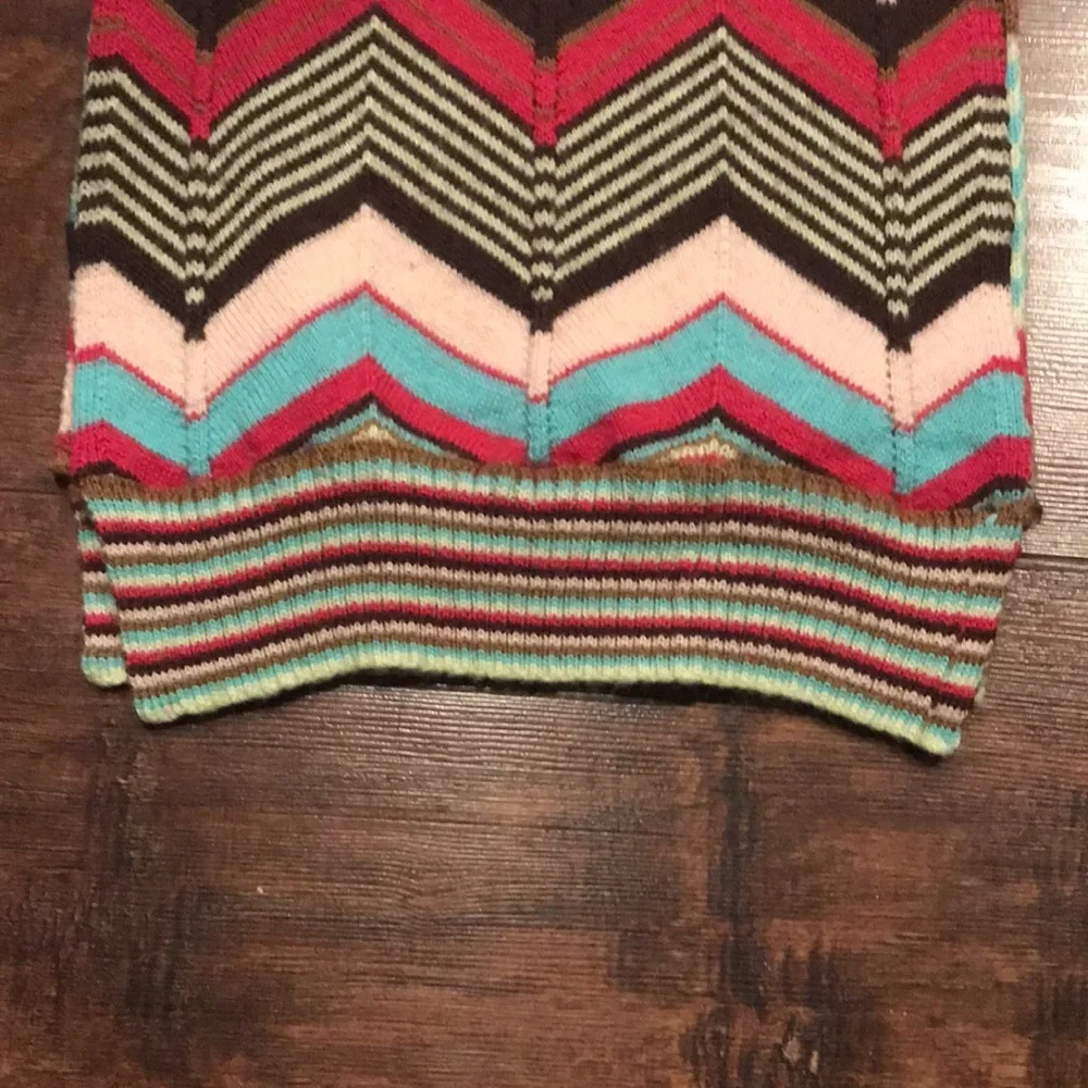 GAP Multi Color Scarf - Picture 2 of 5